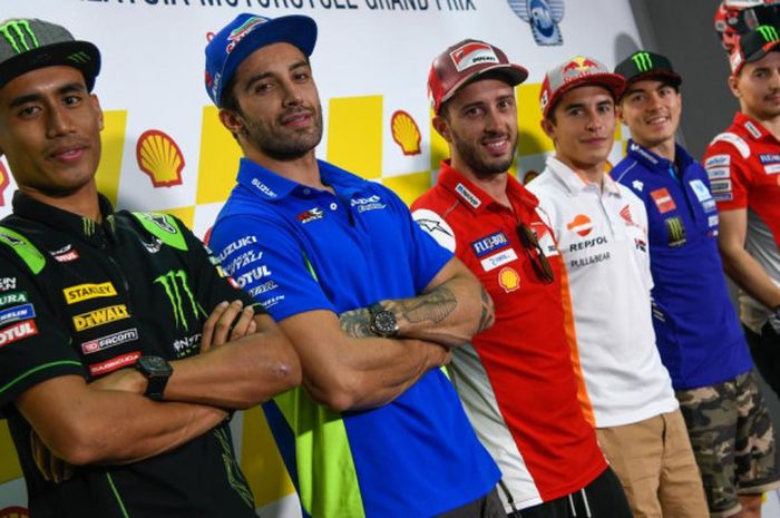 Hafizh Syahrin, Andrea Iannone, Andrea Dovizioso, Marc Marquez, Maverick Vinales, dan Jorge Lorenzo saat jumpa pers jelang GP Malaysia di Sirkuit Sepang, Malaysia, Kamis (1/11/2018).