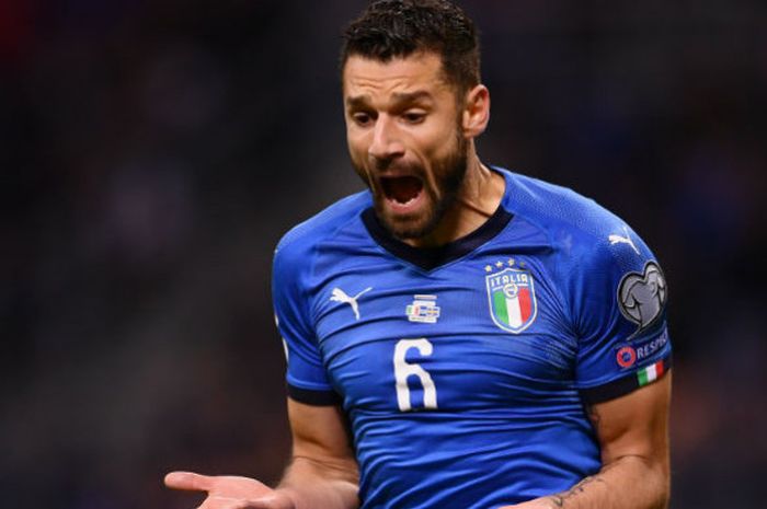 Ekspresi bek Italia, Antonio Candreva, dalam pertandingan versus Swedia pada leg kedua babak play-off Piala Dunia 2018 di Stadion Giuseppe Meazza, Selasa (14/11/2017) dini hari WIB.