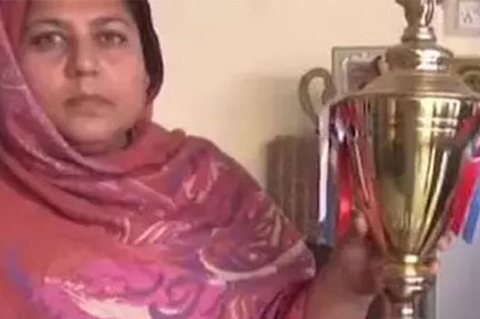 Shahnaz Kamal, pelatih tinju profesional perempuan pertama di Pakistan.