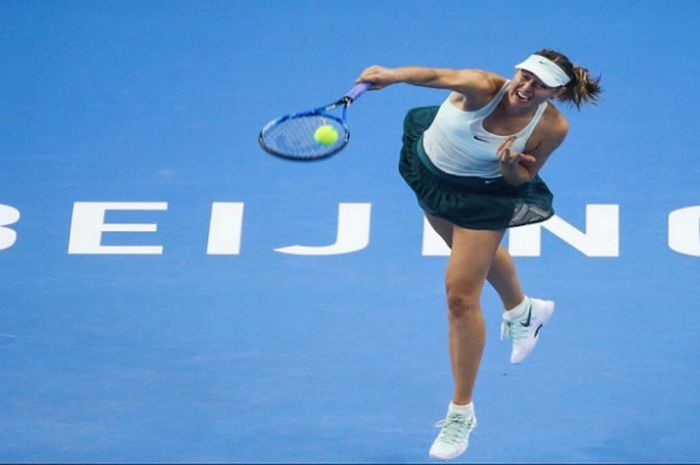 Maria Sharapova saat beraksi di turnamen tenis China Open 2017 yang digelar di Beijing, China.