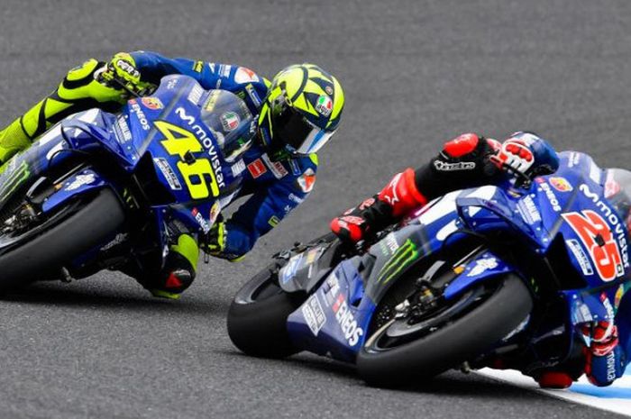 Valentino Rossi dan Maverick Vinales saat sesi latihan bebas MotoGP Jepang di Twin Ring Motegi, Jepang, pada Jumat (19/10/2018).