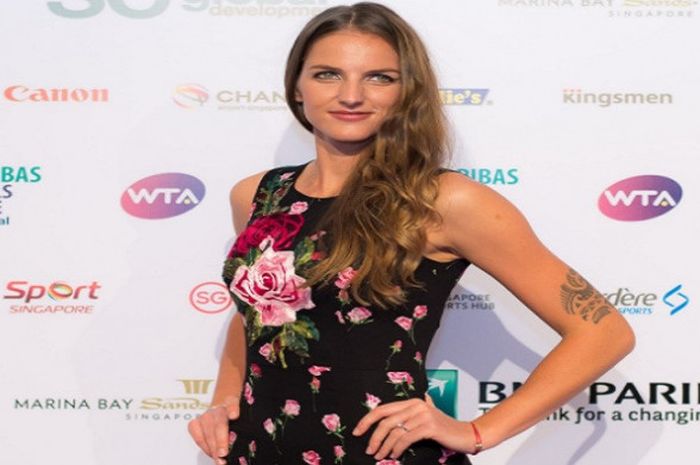  Karolina Pliskova tampil anggun saat menghadiri acara gala dinner pada Jumat (20/10/2017) dalam rangka drawing grup WTA Finals 2017. 