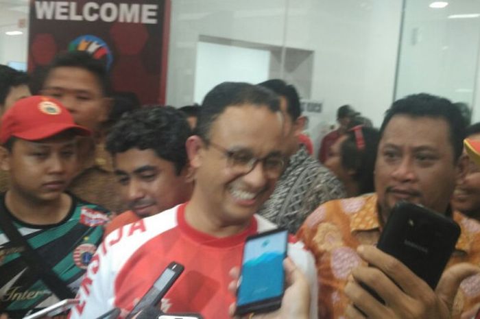 Gubernur DKI Jakarta, Anies Baswedan, menyaksikan pertandingan AFC Cup antara Persija Jakarta lawan 