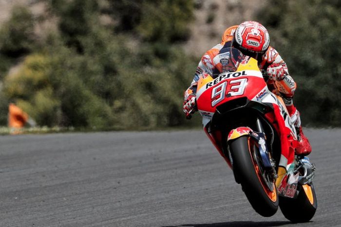 Marc Marquez (Repsol Honda) saat menjalani balapan MotoGP 2018 di Sirkuit Jerez, Spanyol pada Minggu (6/5/2018).