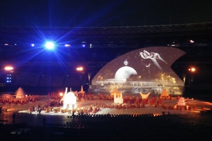 Suasana panggung pembukaan Asian Para Games 2018 di Stadion GBK, Jakarta, Sabtu (6/10/2018).