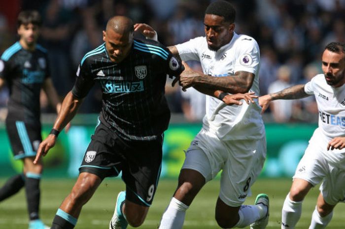 Pemain West Bromwich Albion, Salomon Rondon, dalam laga kontra Swansea City di Liberty Stadium pada 21 Mei 2017