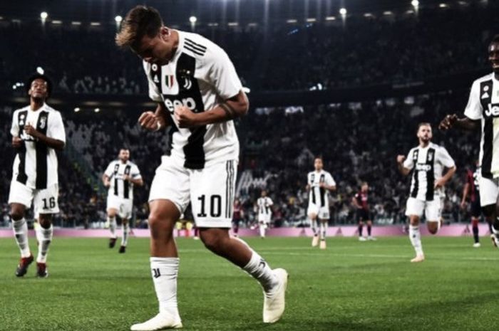 Striker Juventus, Paulo Dybala, meluapkan ekspresinya usai membpbol gawang Bologna di laga lanjutan Liga Italia Serie A yang berlangsung di Stadion Allianz, Turin, Italia, pada 27 September 2018.