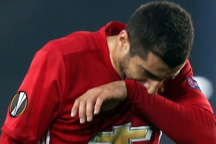 Gelandang Manchester United, Henrikh Mkhitaryan, beraksi dalam laga Grup A Liga Europa kontra Fenerbahce di Fenerbahce Ulker Stadium, Istanbul, Turki, 3 November 2016.