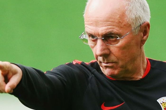 Sven Goran Eriksson sedang menangani latihan Shanghai SIPG di AAMI Park pada 23 Februari 2016 di Mel