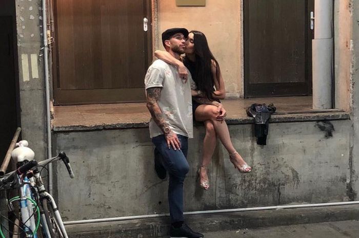 Sergio Ramos (kiri) dan Pilar Rubio