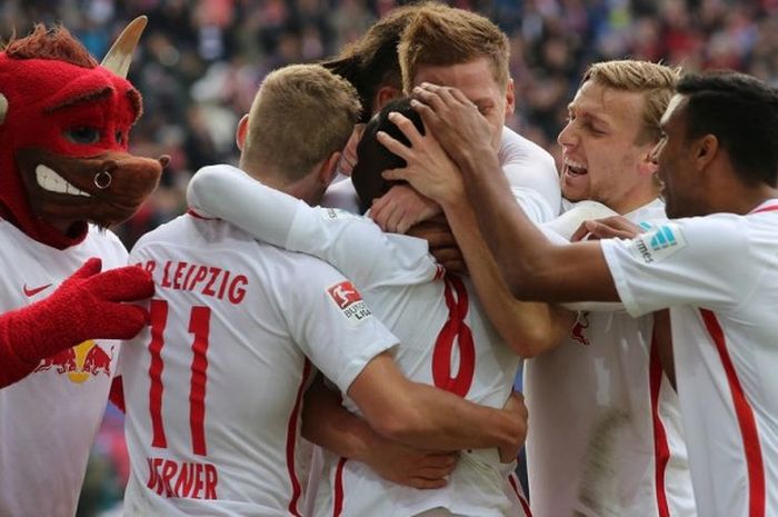 RB Leipzig merayakan gol Naby Deco Keita ke gawang Werder Bremen dalam lanjutan Bundesliga 2016-17 di Red Bull Arena pada 23 Oktober 2016.