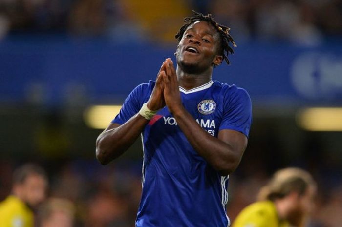 Striker Chelsea, Michy Batshuayi.