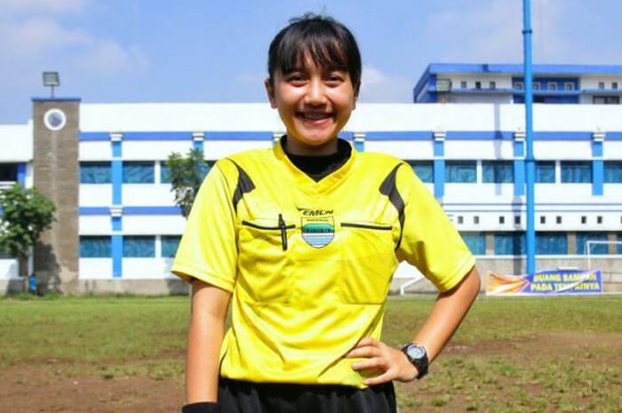 Wasit wanita, Gita Dewi Mulyani