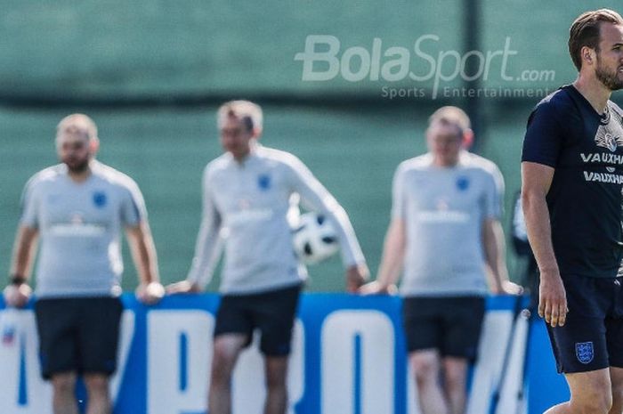  Penyerang timnas Inggris, Harry Kane, saat menjalani sesi latihan menjelang duel fase grup Piala Dunia 2018 kontra Panama di Zelenogorsk, Rusia, Minggu (24/6/2018). 