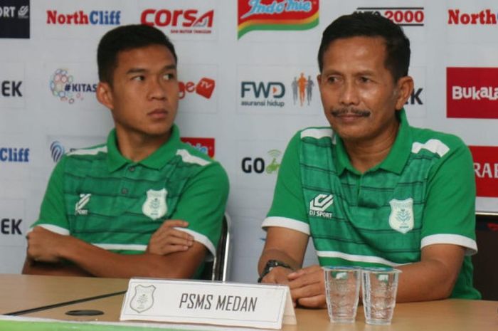 Erwin Ramdani dan Djajang Nurdjaman saat mengikuti jumpa pers jelang pertandingan PSMS Medan versus Persipura Jayapura