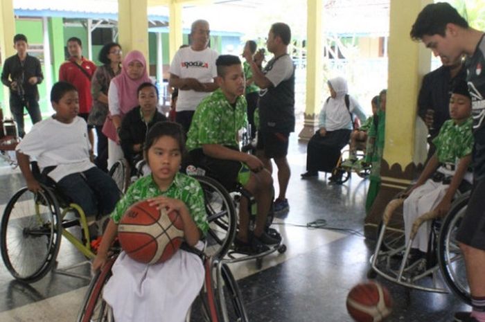 Timnas basket kursi roda saat berkunjung ke YPAC Surakarta,, Rabu (19/9/2018).