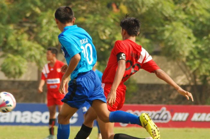 JFA melawan Mandiri Selection di pekan ke-11 LKG U-14 Panasonic, menghasilkan kartu merah.