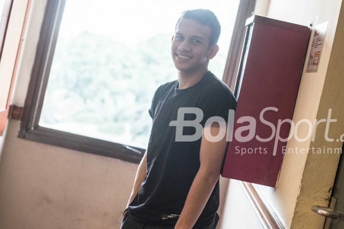 Pemain Timnas U-19 Indonesia Egy Maulana Vikri saat menjalani wawancara eksklusif dengan BolaSport.com di sala satu hotel di Jakarta pada Kamis (19/10/2017).