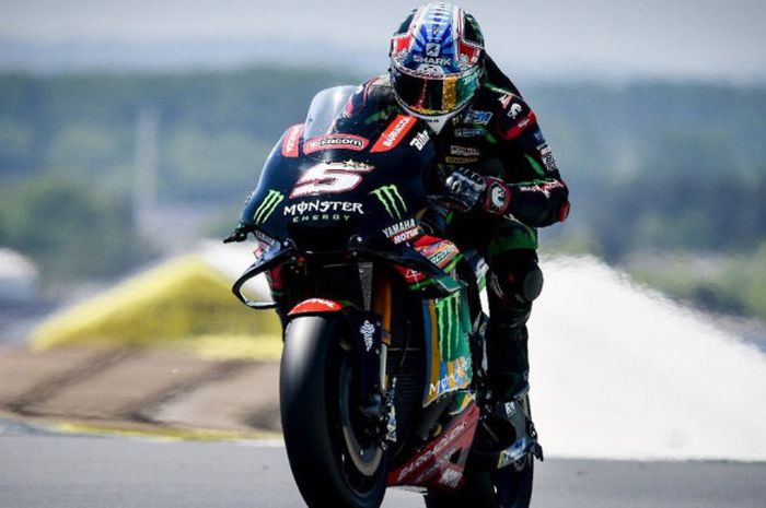  Johann Zarco (Yamaha Tech3) saat melalui sesi kualifikasi MotoGP Prancis 2018, Sabtu (19/5/2018). 