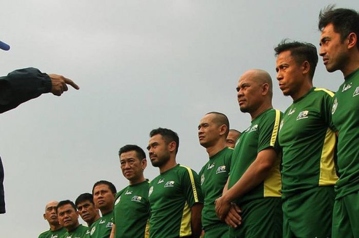 Para peserta kursus pelatih lisensi A AFC di Sawangan, Depok.