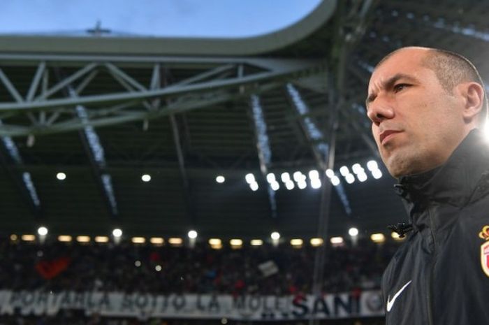 Pelatih AS Monaco, Leonardo Jardim, mendampingi anak-anak asuhnya dalam laga semifinal Liga Champions kontra Juventus di Juventus Stadium, Turin, Italia, pada 9 Mei 2017.