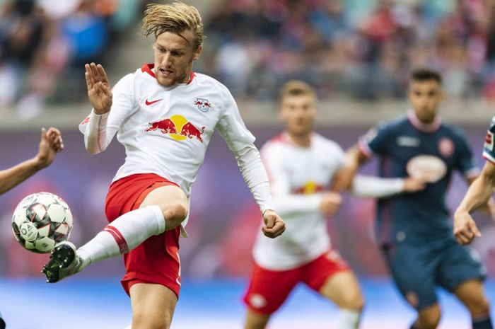 Laga Liga Jerman antara Red Bull Leipzig (putih) kontra Fortuna Duesseldorf, 2 September 2018.