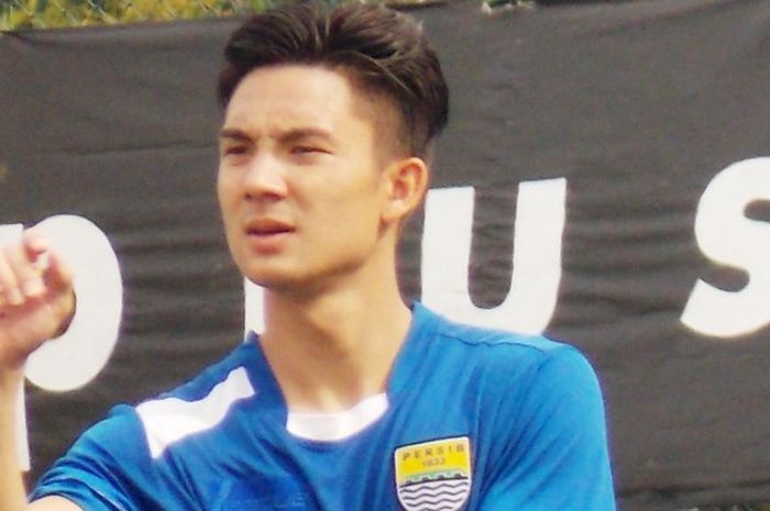   Gelandang Persib Bandung, Kim Kurniawan.  