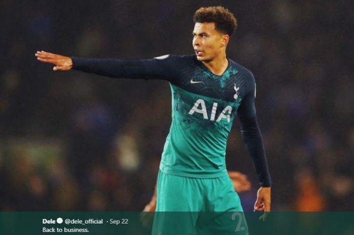 Gelandang Tottenham Hotspur, Dele Alli, bermain dalam laga pekan keenam Liga Inggris melawan Brighton & Hove Albion, pada 21 September 2018 di The American Express Community Stadium. 