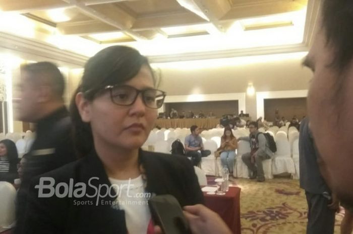 Sekjen PSSI, Ratu Tisha Destria, menjawab pertanyaan wartawan di Hotel JS Luwansa, Jakarta, Kamis (5/7/2018).