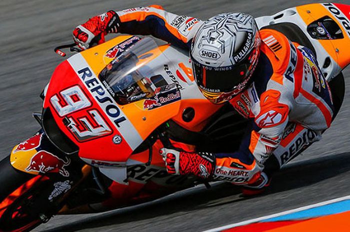 Marc Marquez saat free practice 3 di Sirkuit Brno, tercepat di lintasan kering dan panas.