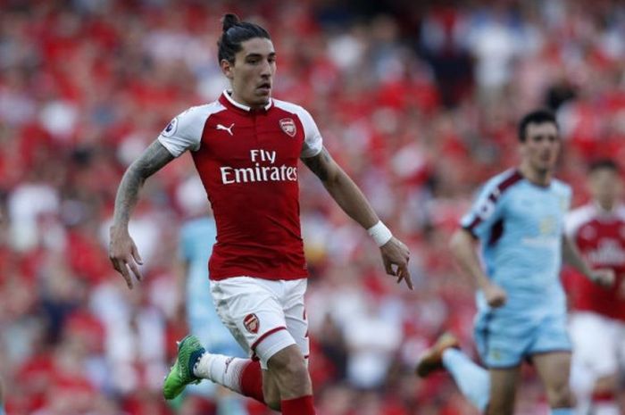 Aksi Hector Bellerin dalam partai Liga Inggris Arsenal lawan Burnley di Emirates Stadium, London, 6 Mei 2018.