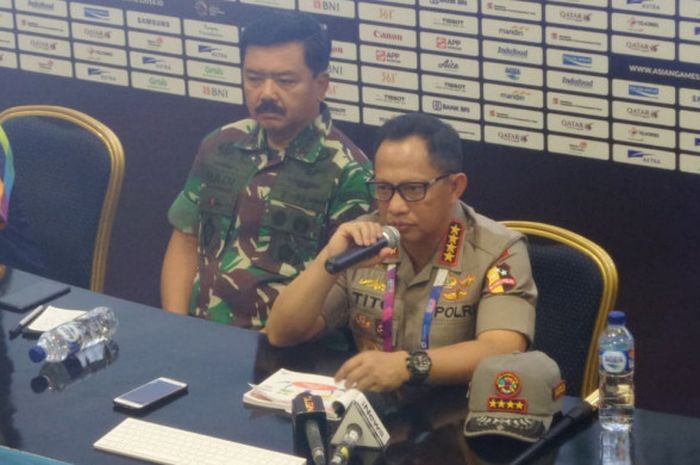 Kepala Kepolisian Negara Republik Indonesia, Tito Karnavian, saat menghadiri sesi konferensi pers di Main Press Center Asian Games 2018, di Jakarta Convention Center (JCC), Senayan, Sabtu (18/8/2018).