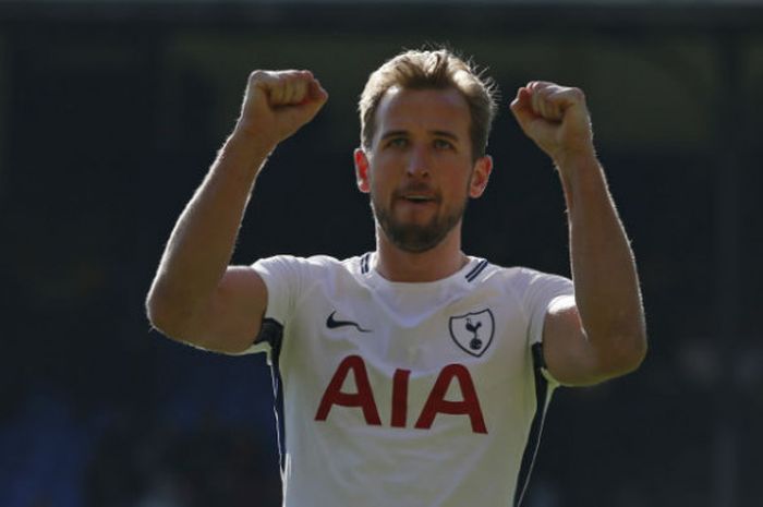  Ekspresi penyerang Tottenham Hotspur, Harry Kane, pada pertandingan Liga Inggris versus Crystal Palace di Stadion Selhurst Park, Minggu (25/2/2018).   