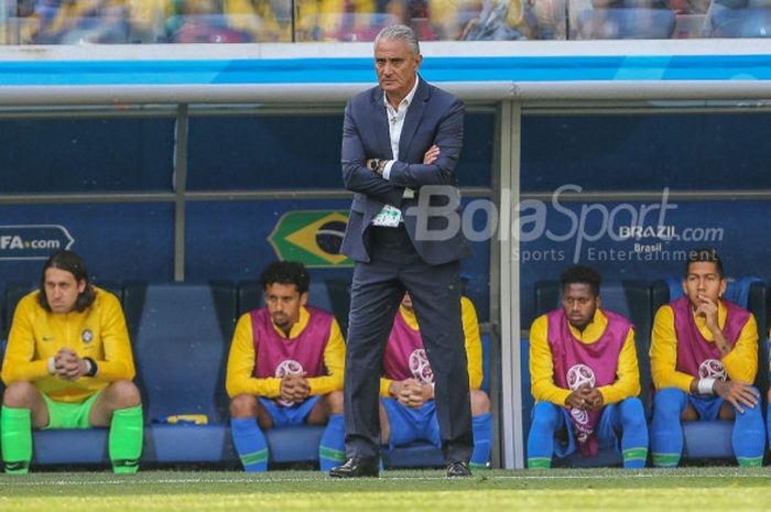  Pelatih timnas Brasil, Tite, saat laga  penyisihan Grup E Piala Dunia 2018 di Stadion Petersburg, St. Petersburg, Jumat (22/06/2018) 