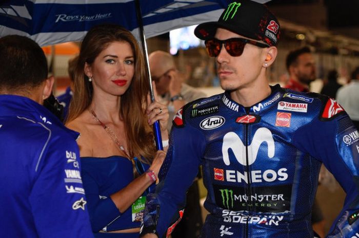 Pebalap tim Movistar Yamaha, Maverick Vinales, saat bersiap balapan pada seri pertama MotoGP 2018 di Sirkuit Losail, Qatar, Minggu (18/3/2018) malam WIB.