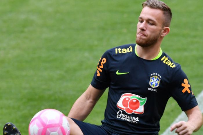 Arthur Melo saat menjalani latihan bersama timnas Brasil