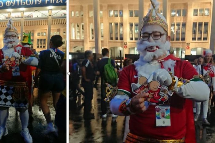 Fan asal Indonesia, Mario Sonatha mengenakan kostum Hanuman saat laga final Piala Dunia 2018 antara Prancis dan Kroasia di Stadion Luzhniki, Minggu (15/7/2018)