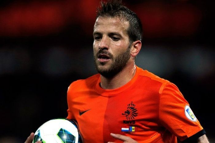 Rafael van der Vaart saat membela timnas Belanda dalam laga kontra ANdora, 12 Oktober 2012