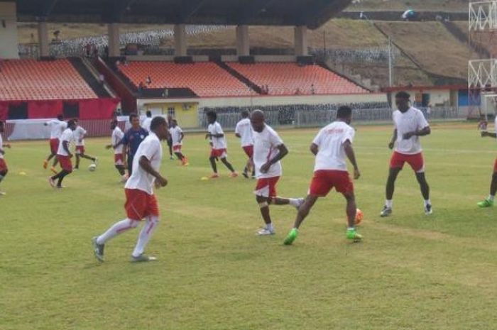 Persipura saat menggelar latihan