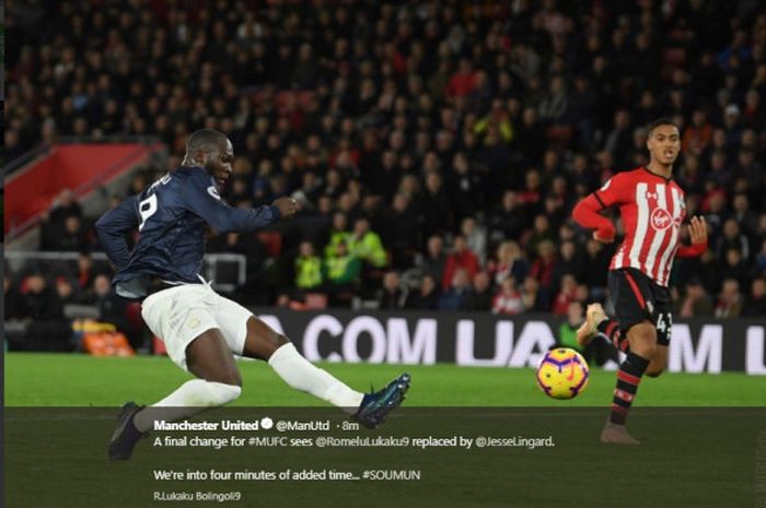 Striker Manchester United, Romelu Lukaku, beraksi dalam laga pekan ke-14 Liga Inggris melawan Southampton, Minggu (2/12/2018) dini hari WIB di St' Mary's Stadium.