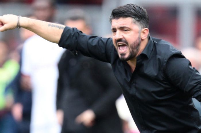 Gennaro Gattuso saat memimpin AC Milan melawan Benevento dalam laga Liga Italia di Stadion Ciro Vigorito, 3 Desember 2017.