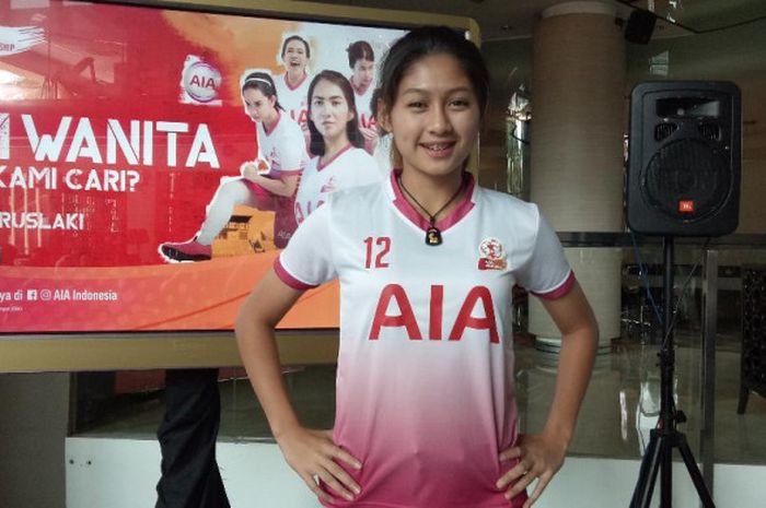 Gelandang timnas putri Indonesia, Zahra Muzdalifah, dalam acara AIA CHampionship for Women di kawasan Kuningan, Jakarta, Selasa (2/10/2018)