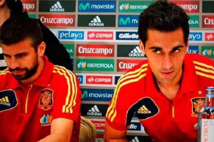 Alvaro Arbeloa dan Gerard Pique.