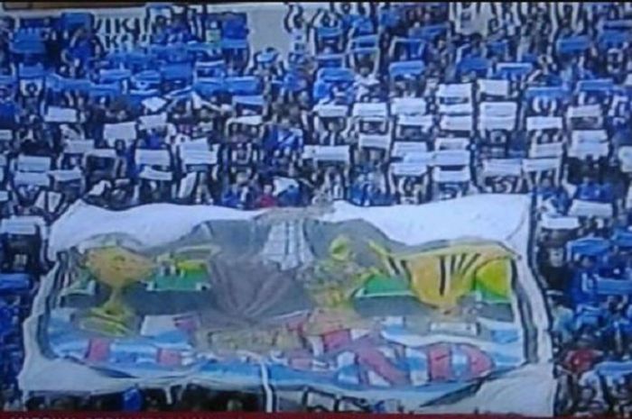 Banner dari suporter Persib Bandung