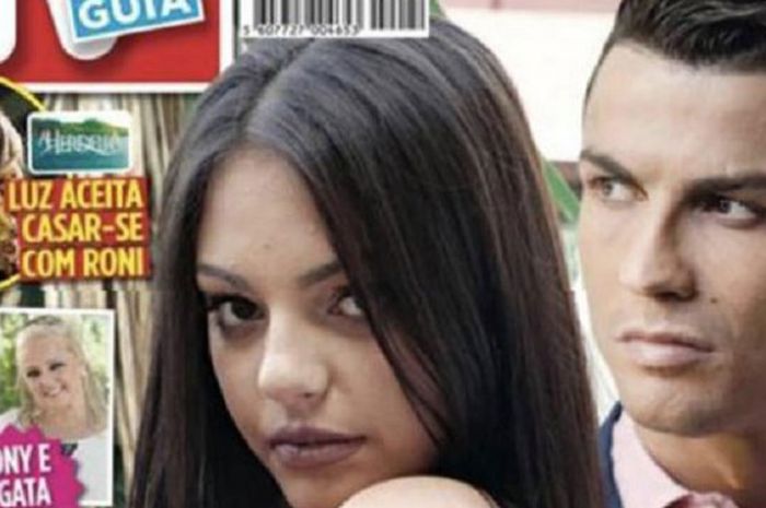 Gambar Cristiano Ronaldo dan Natacha Sofia yang menjadi headline majalah TV Guide