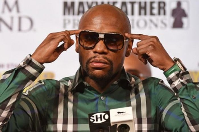 Mantan juara dunia tinju di lima kelas berbeda, Floyd Mayweather Jr, tak pernah kehabisan cerita.