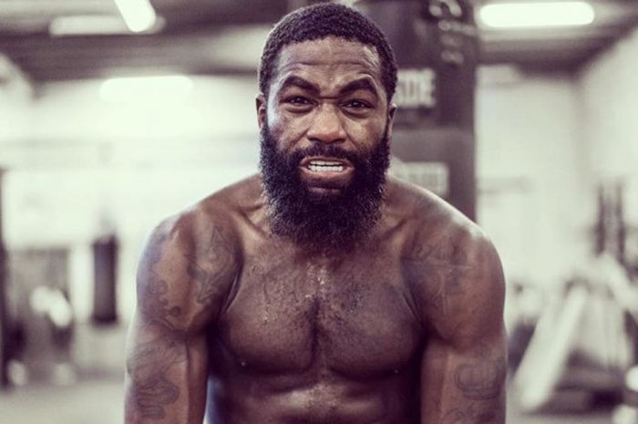 Adrien Broner percaya diri bisa mengalahkan Manny Pacquiao pada 19 Januari 2019.