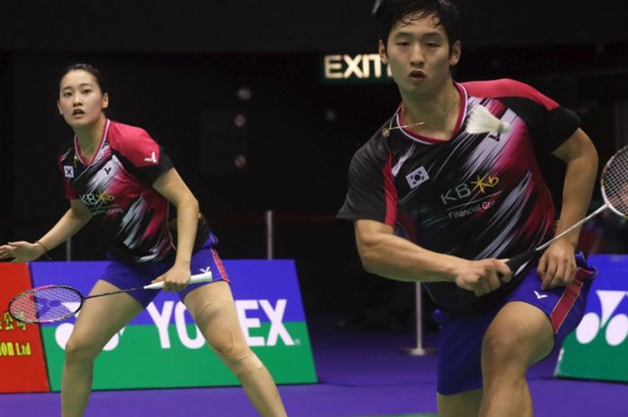 Choi Sol Gyu (kanan) dan Chae Yoo Jung ketika bertanding di Hongkong Open 2016 