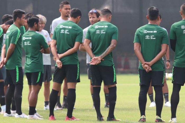  Timnas U-23 Indonesia melakukan sesi latihan di Lapangan ABC, Senayan, Jakarta Pusat, Selasa (14/8/2018)