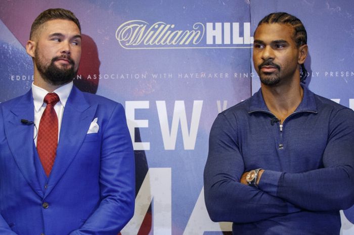 Petinju asal Inggris, David Haye (kanan) dan Tony Bellew.